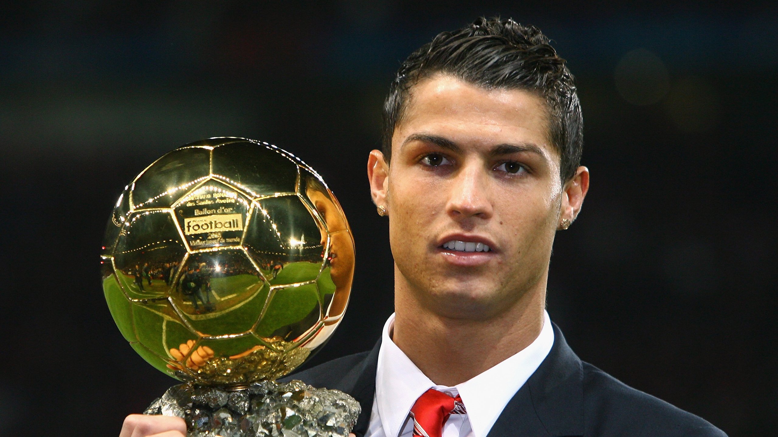 梅西带领阿根廷勇闯南美预赛,表现抢眼